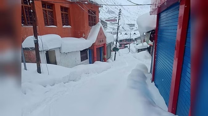 गंगोत्री हाइवे तीन दिन से बंद  जानिए समचार