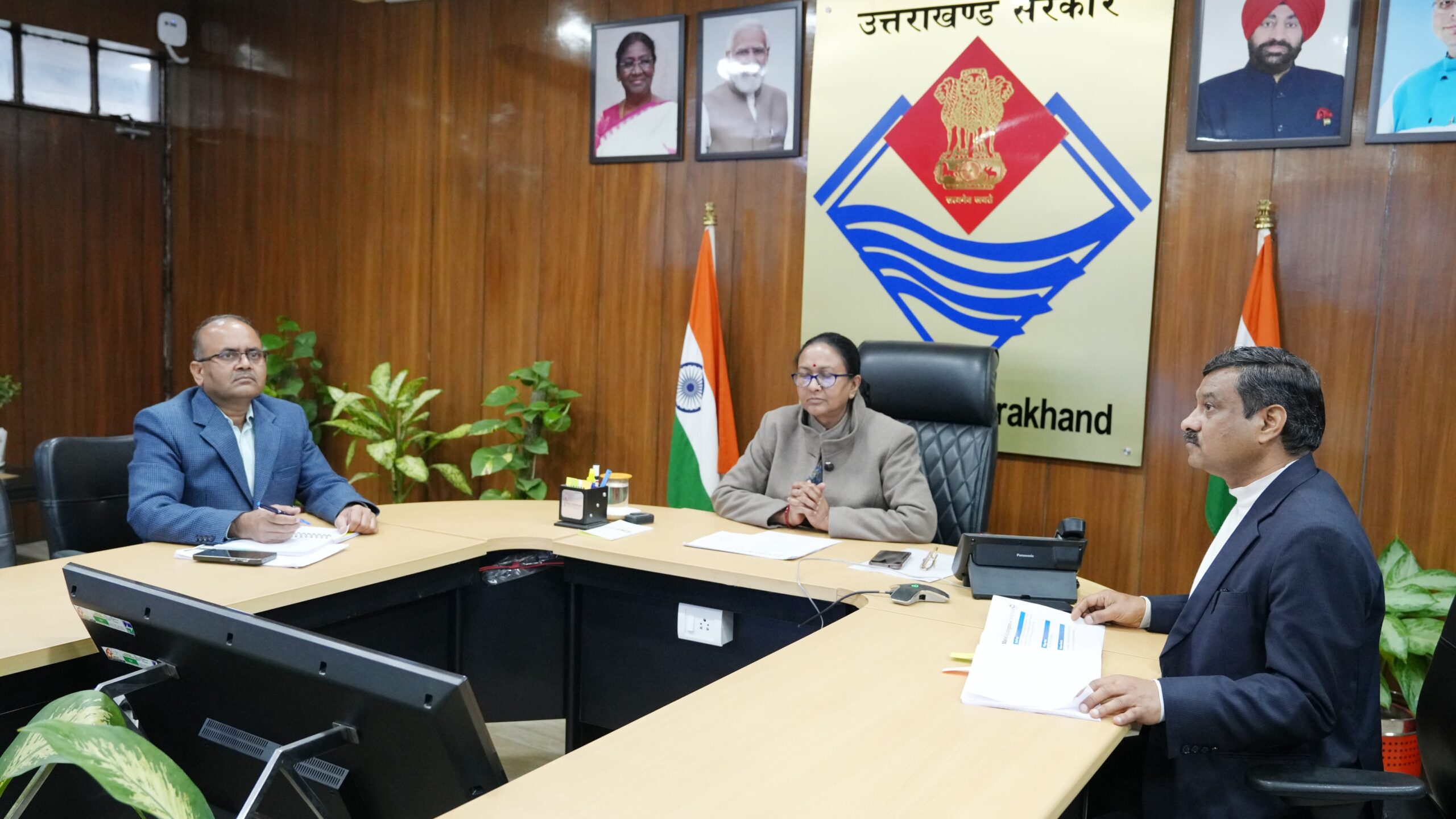 मुख्य सचिव श्रीमती राधा रतूड़ी ने राज्य में क्रिटिकल मिनरल की खोज के सम्बन्ध में वर्किंग प्लान बनाने के निर्देश दिए