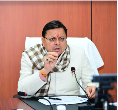 मुख्यमंत्री श्री पुष्कर सिंह धामी ने पुनः माणा हिमस्खलन की घटना का देर रात राज्य आपदा परिचालन केन्द्र पहुंचकर राहत एवं बचाव कार्यों की समीक्षा की