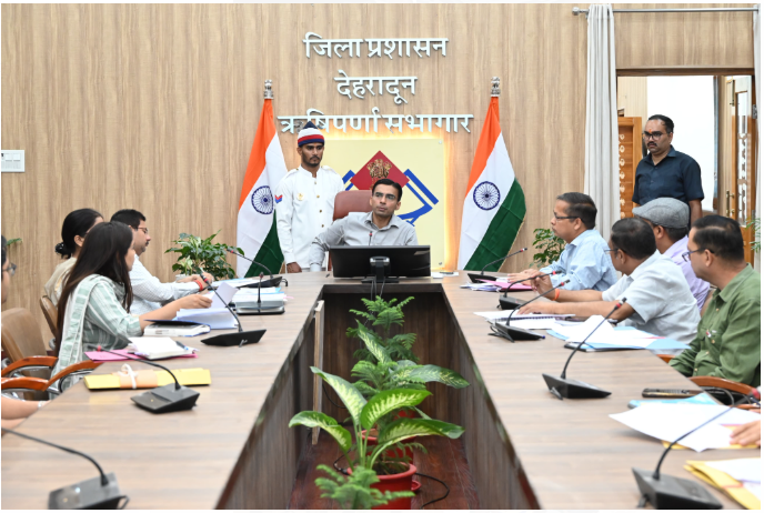 डीएम के निर्देश पर रिस्पना बिंदाल एलिवेटेड कॉरिडोर; इन्टिग्रेटेड कार्यवाही लिए कलैक्टेªट में कॉमन वर्किंग एरिया तैयार 
