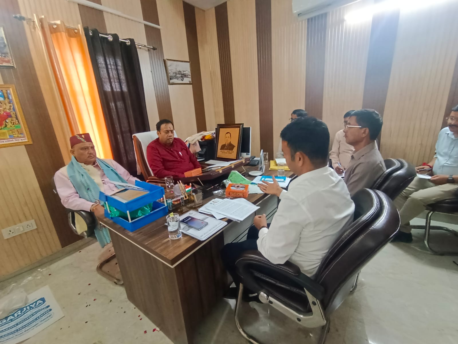 बीकेटीसी अध्यक्ष हेमंत द्विवेदी तथा उपाध्यक्ष विजय कपरवाण ने कार्यभार ग्रहण किया