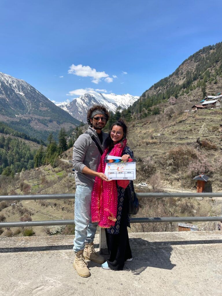 जागर  फ़िल्म के निर्देशक प्रियांशु एवं पैन्यूली वंदना अपनी संस्कृति को बढ़ावा देने के लिए अभिनव कार्य कर रहे हैं