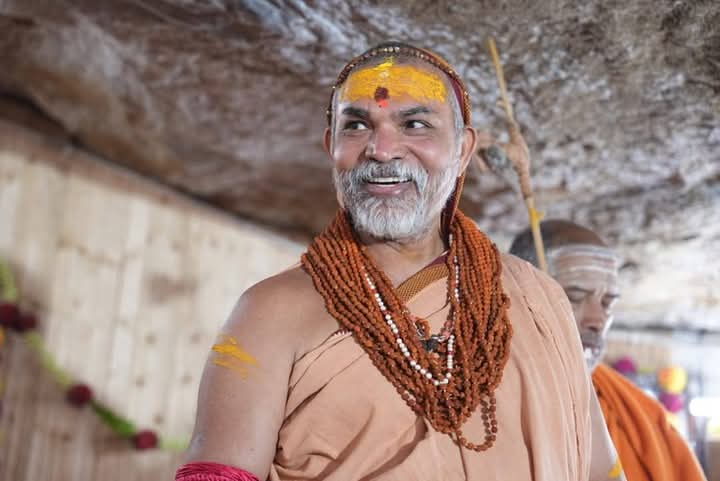 पाकिस्तान में छुपे आतंकियों पर कार्रवाई का ज्योतिष्पीठ के शंकराचार्य जी ने स्वागत किया