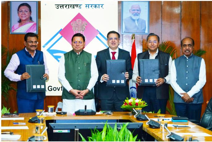 मुख्यमंत्री पुष्कर सिंह धामी की उपस्थिति में सचिवालय में किये गये तीन महत्वपूर्ण समझौते।