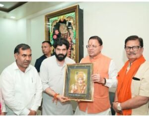 मुख्यमंत्री पुष्कर सिंह धामी ने आज बाबा खाटू श्याम के श्रीचरणों में श्रद्धा सुमन अर्पित किए।