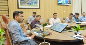 सफाई व्यवस्था, जलभराव, डेंगू नियंत्रण और आपदा प्रबंधन के लिए सभी विभागों को प्रभावी कार्ययोजना के साथ कार्य करने के निर्देश