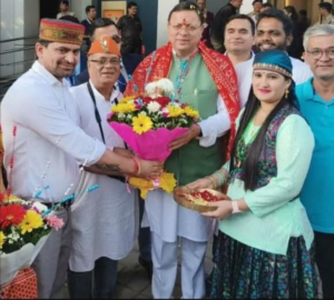 मुंबई में प्रवासी उत्तराखंडवासियों से मुख्यमंत्री पुष्कर सिंह धामी का आत्मीय संवाद, विकास यात्रा और भविष्य के विजन को किया साझा