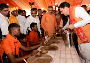 पाँच पुलिसकर्मियों एवं पाँच पर्यावरण मित्रों को सराहनीय सेवाओं के लिए किया सम्मानित
