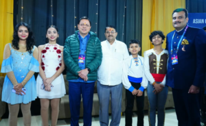 एशियन ओपन शॉर्ट ट्रैक स्पीड स्केटिंग ट्रॉफी का मुख्यमंत्री ने किया शुभारंभ