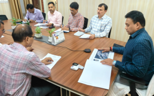 यात्रियों की सुविधा, सुरक्षा और स्वास्थ्य सेवाओं को सर्वोच्च प्राथमिकता, विशेषज्ञ चिकित्सकों की कमी दूर करने के निर्देश