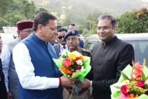 विधानसभा सत्र के लिए गैरसैंण आगमन पर मुख्यमंत्री पुष्कर सिंह धामी का भव्य स्वागत  गौचर, कर्णप्रयाग सहित विभिन्न स्थानों पर स्थानीय लोगों ने पुष्प वर्षा कर किया मुख्यमंत्री का स्वागत